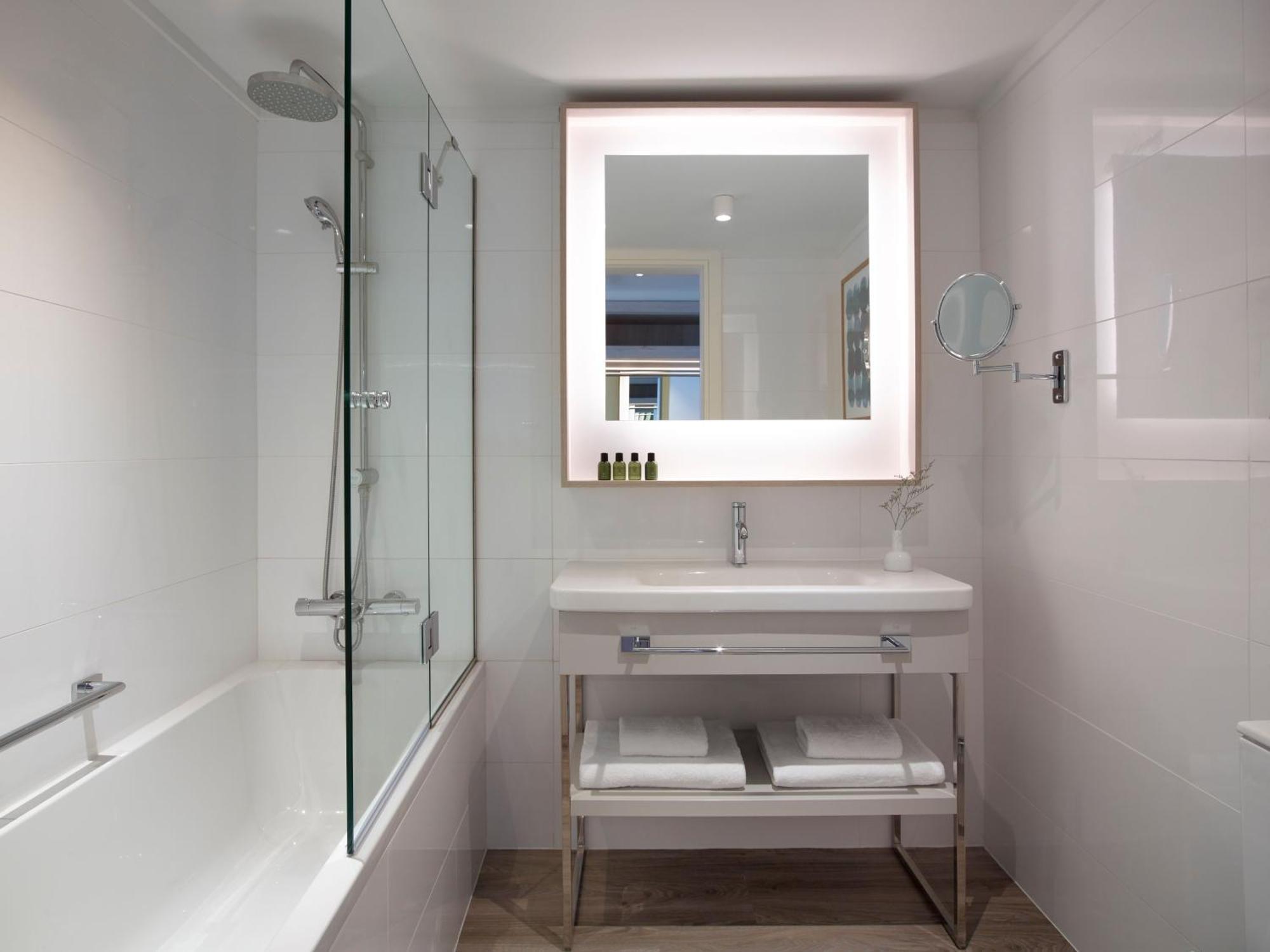 Deluxe Room with Forest View,1208030251:JPEG